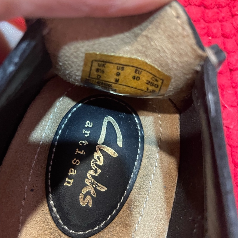 EUC size 9 Clarks Clark’s Artisan Black all leather Shoes - Picture 4 of 8